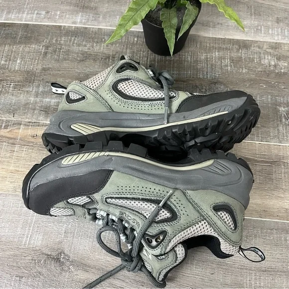 Vasque Olive Leather Nylon Low Top Hiking Shoe. Size 7 - Picture 5 of 11